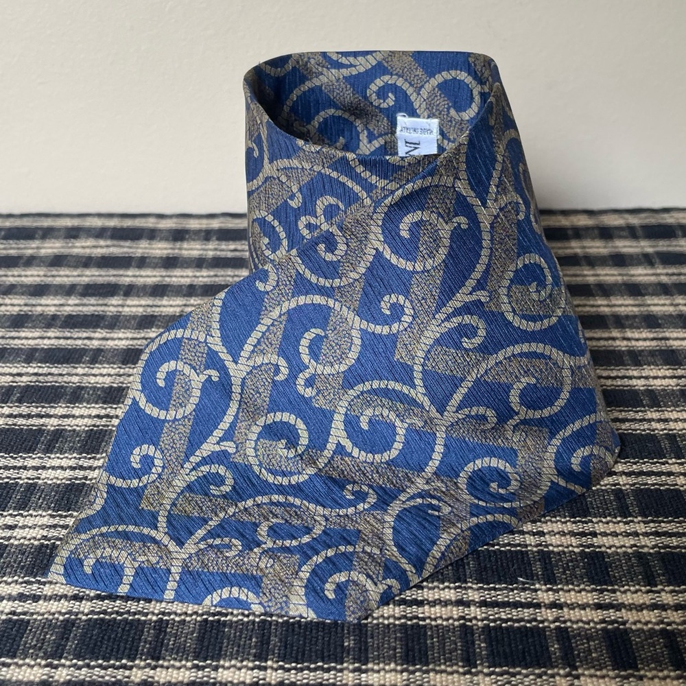 GEORGIO ARMANI Blue &‎ Gold Tie Made in Italy 100% Silk #573